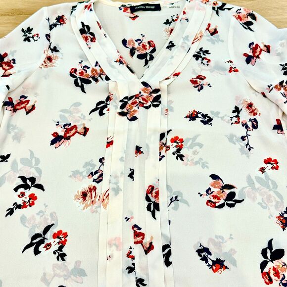 Ivanka Trump Floral Sheer Short Sleeve Blouse - Women's Medium - Picture 3 of 8